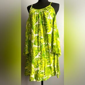 Mudpie. Green leaf dress. Size medium. Look great with leggings.